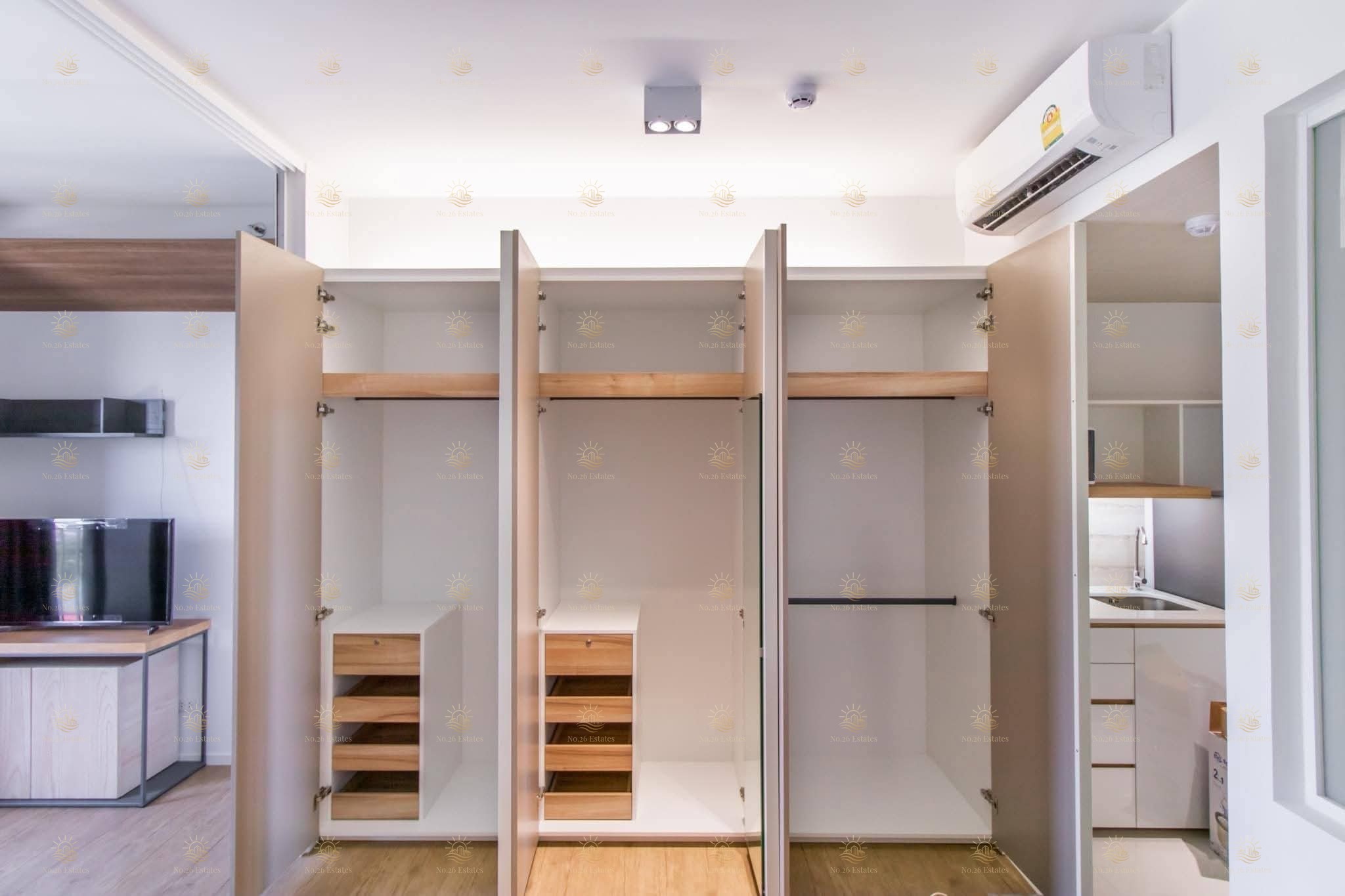 Triple Y Residence - Image 5