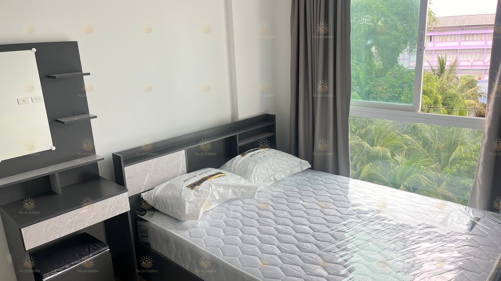 ไอริส เวสท์ เกต - Image 6