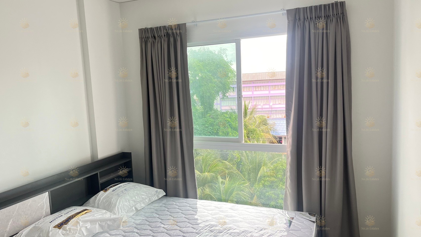 ไอริส เวสท์ เกต - Image 4