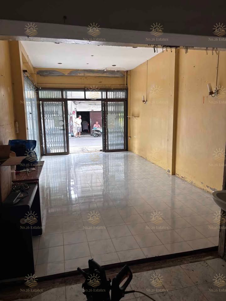 ตึกแถว 4 ชั้นครึ่ง ซอยตากสิน 4 - Image 3