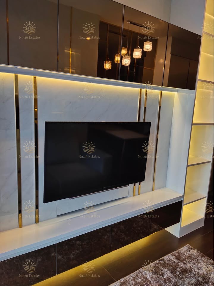 C Ekkamai  - Image 5