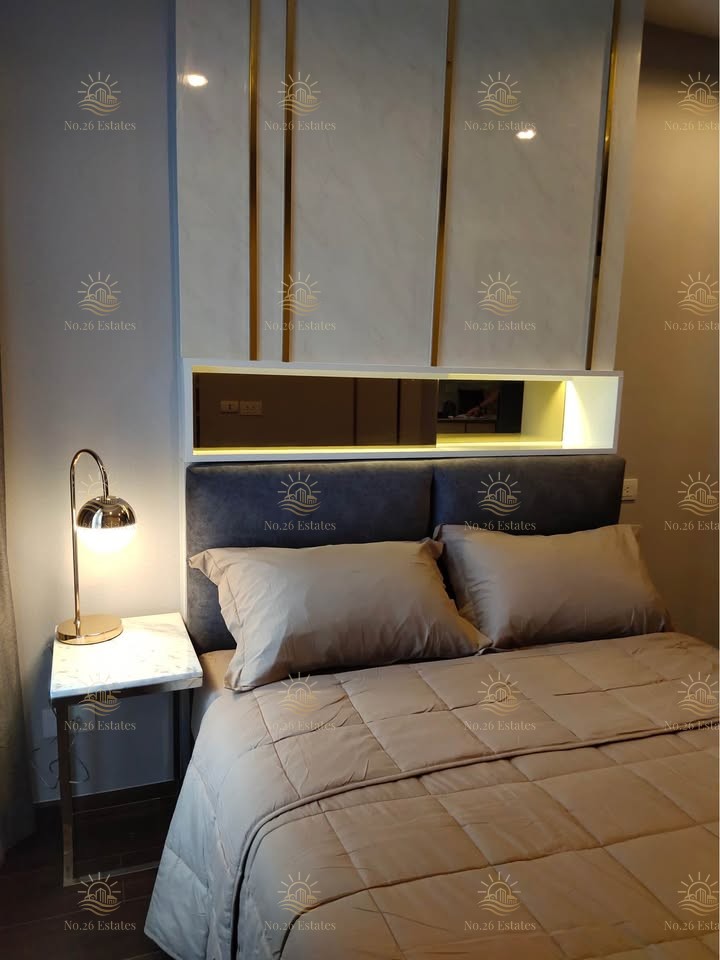 C Ekkamai  - Image 8