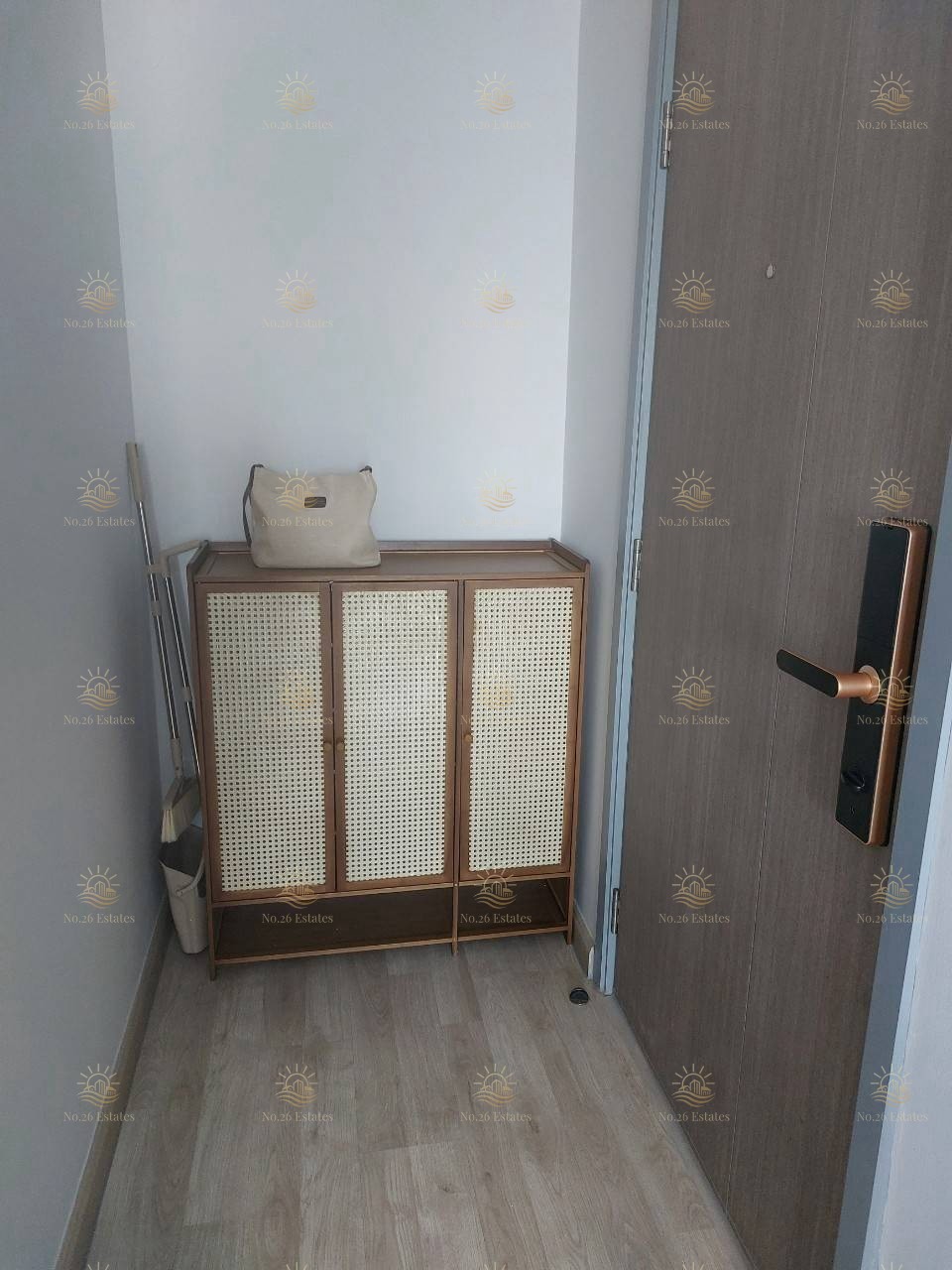 Grene Chaengwattana - Image 2